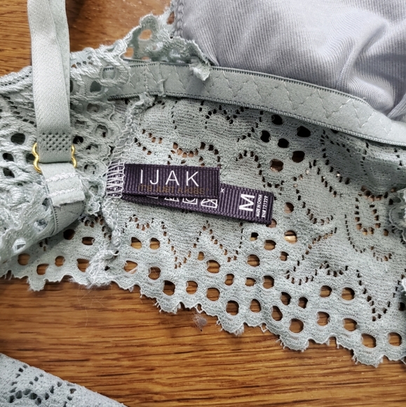 🌻 IJAK (NWOT) Lace Bralette - Picture 3 of 3